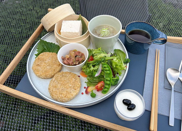 泊船スイートで味わう特別なホテル時間